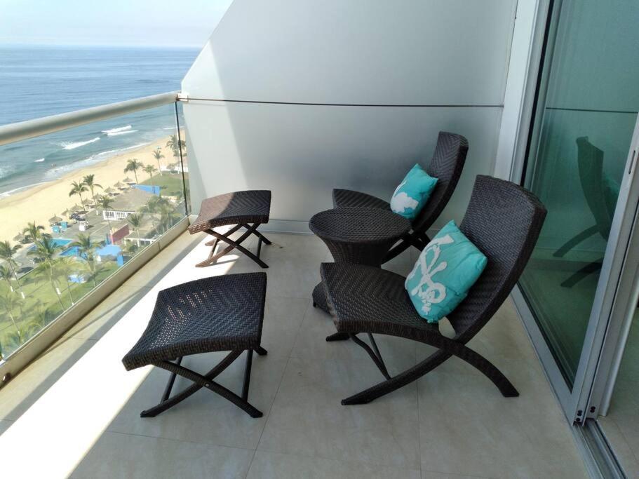Beautiful 3 Bedroom, Fully Furnished, On The Beach Mazatlán Exterior foto